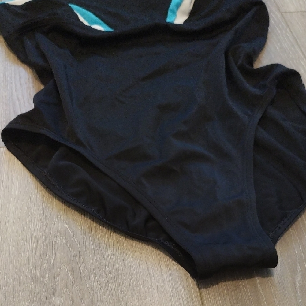 Nike Black and Teal Swimsuit - Picture 4 of 10